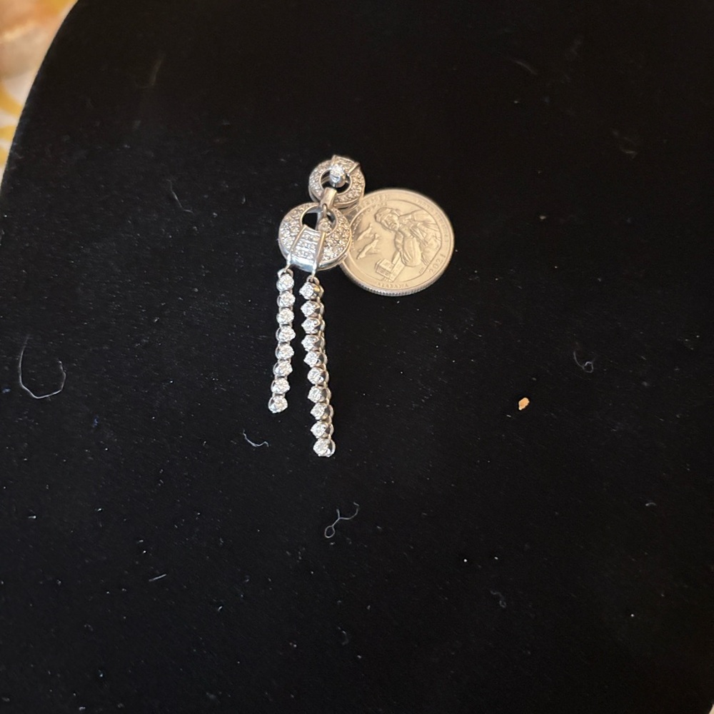 Elegant white gold diamond Dangle Earrings - Picture 3 of 7